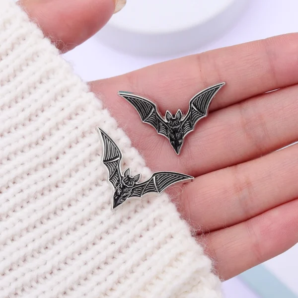 Broche unisexe originale