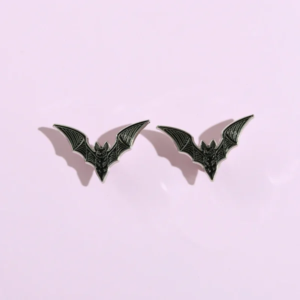 Punk style broche