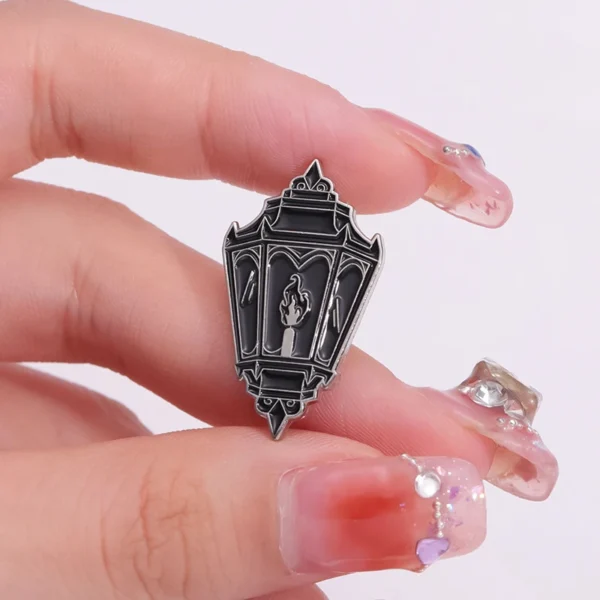 broche gothique élégante