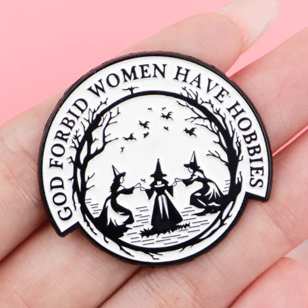 sorcellerie gothique broche