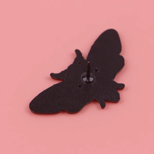 broche abeille mystère