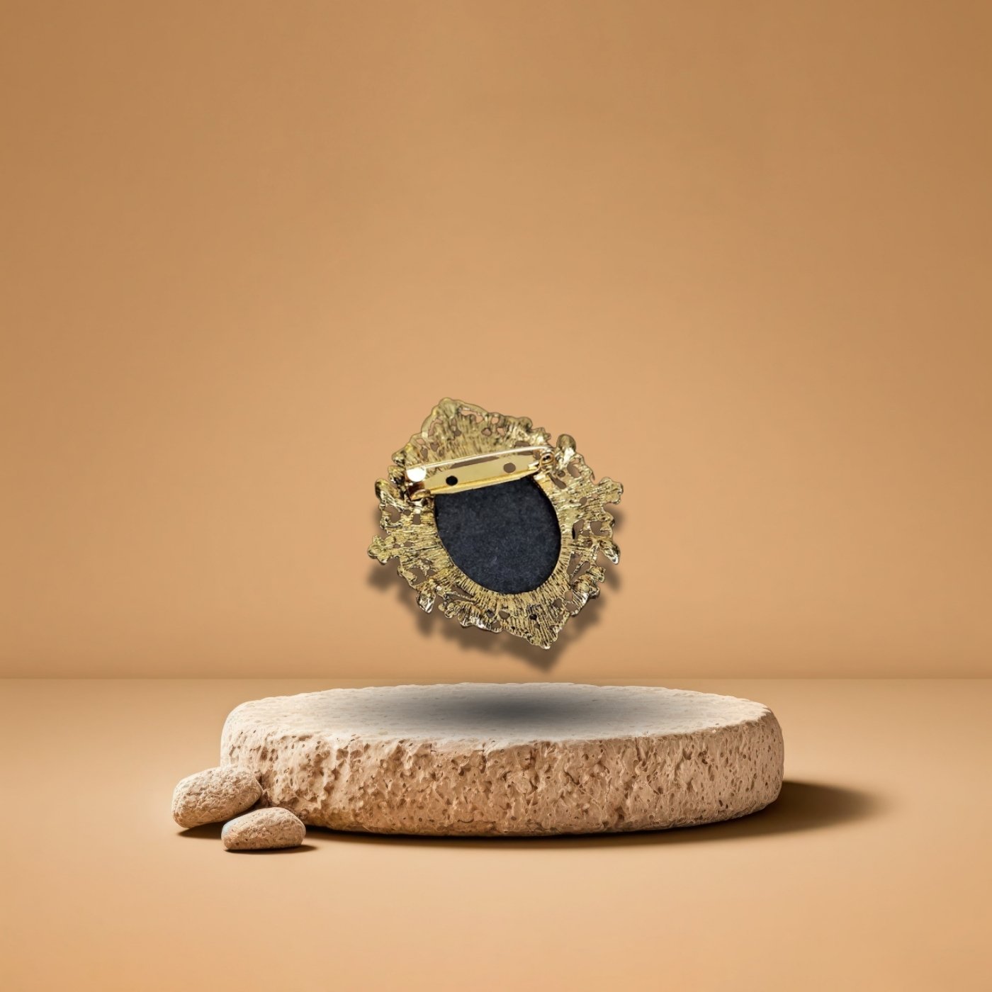 Broche Camée Ornée D’étoiles derrière