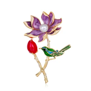 Broche Lotus avec design floral élégant