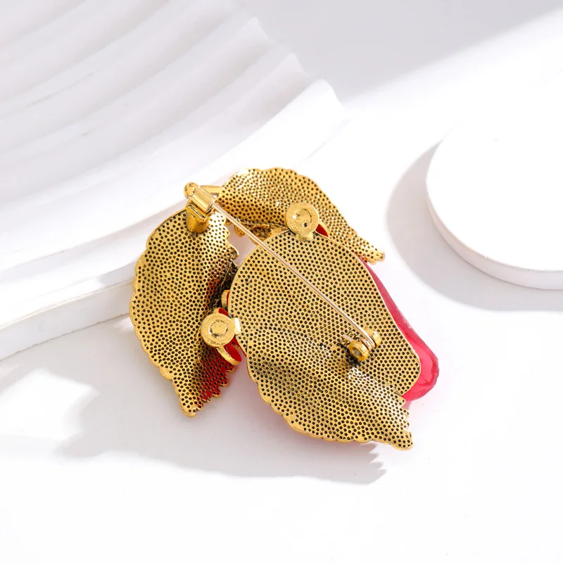 Détails de la broche fraise sur un fond neutre