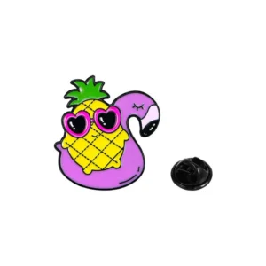 Pin's ananas en métal au soleil