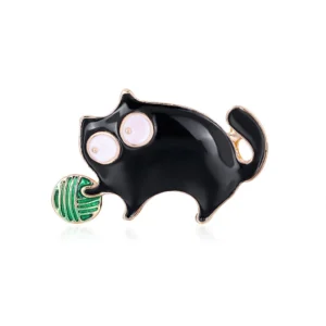 Broche Chat Noir avec pelote de laine décorative