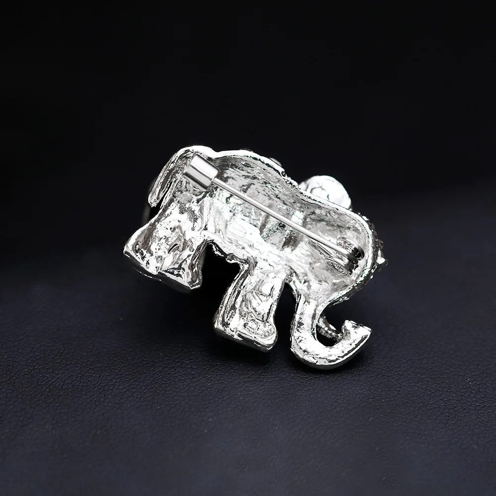 Broche animal en strass pour accessoiriser vos vêtements