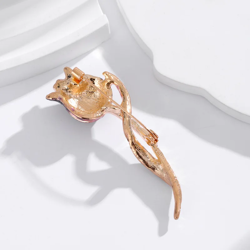 Broche Tulipe sur un sac