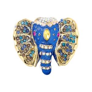 Broche représentant un éléphant ornée de strass
