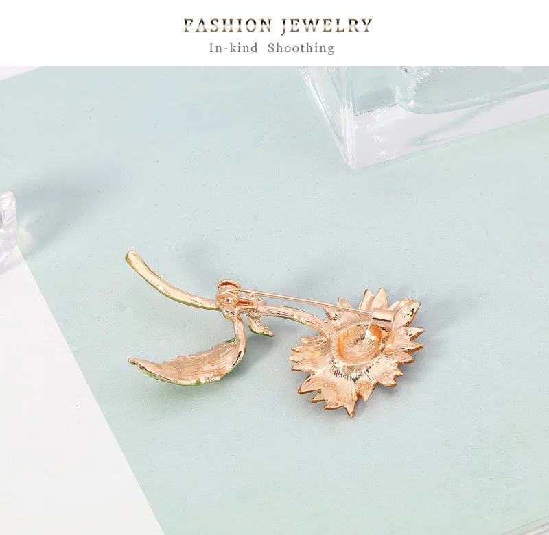 Style vintage de la broche inspirée de la nature