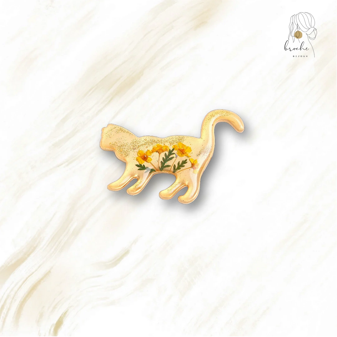 Broche Chat Doré Style Ancien