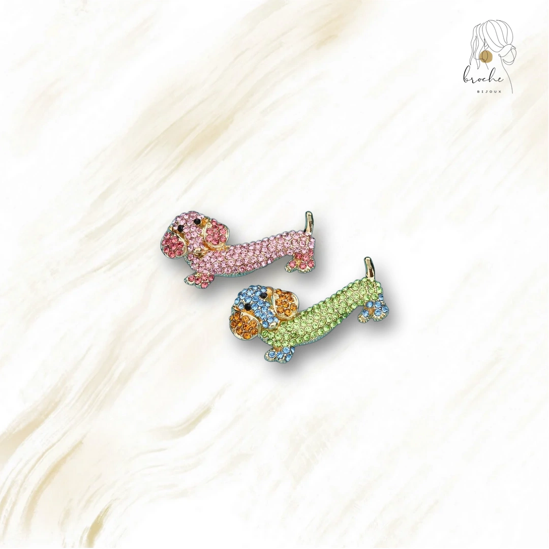 Broche Chien Long Story