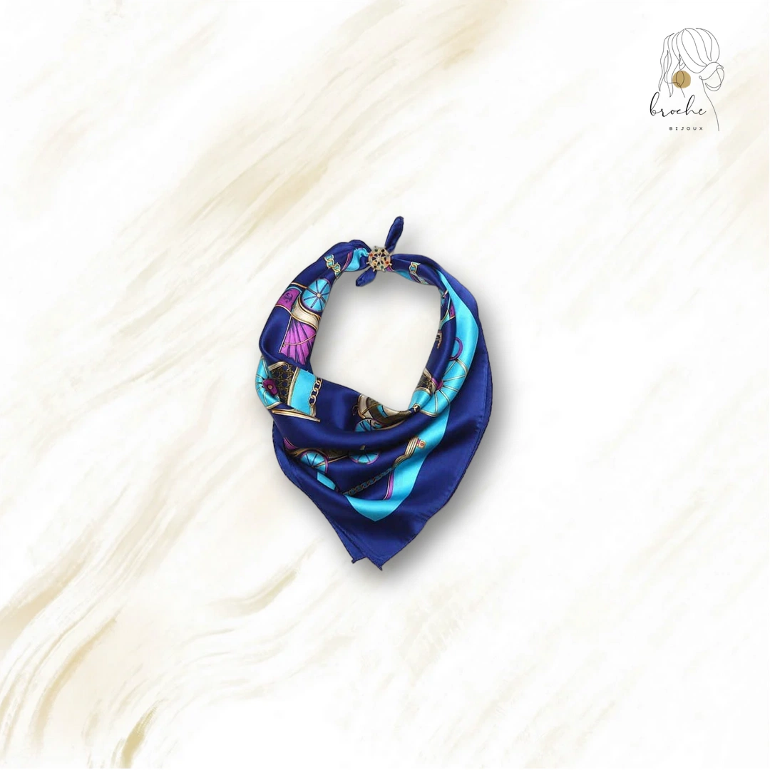 Broche Originale Gouvernail Doré